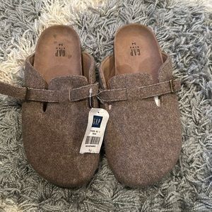 KidsGap shoes size 3-4